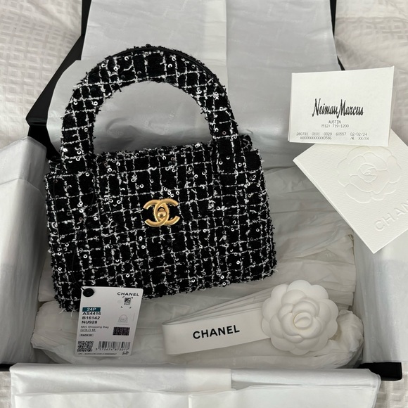 NWT 🖤 CHANEL 24P Black & White Tweed Small Nano Shopper Kelly Bag - Picture 1 of 16